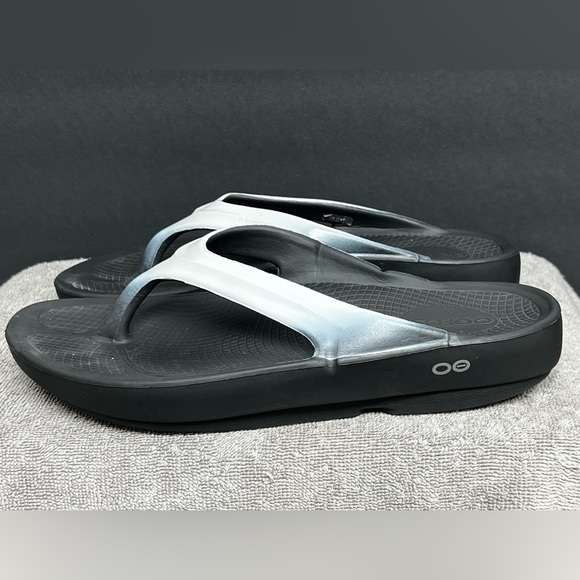 OOFOS Shoes - OOFOS OOlala Luxe Womens Size 11 Sandals Recovery Sport Flip Flops Comfort